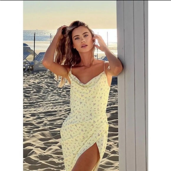 House of CB Daniella Lemon Floral Balcony Corset Dress - Picture 2 of 9